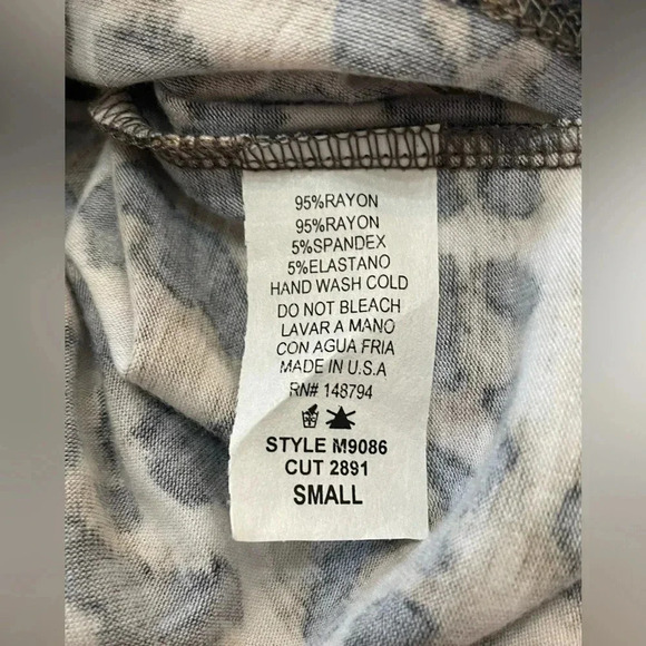 CY FASHION CRISSCROSS SPIRIT ANIMAL ROMPER SMALL NWT - Picture 8 of 8